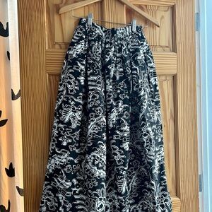 Elegant Black and White Patterned Skirt
